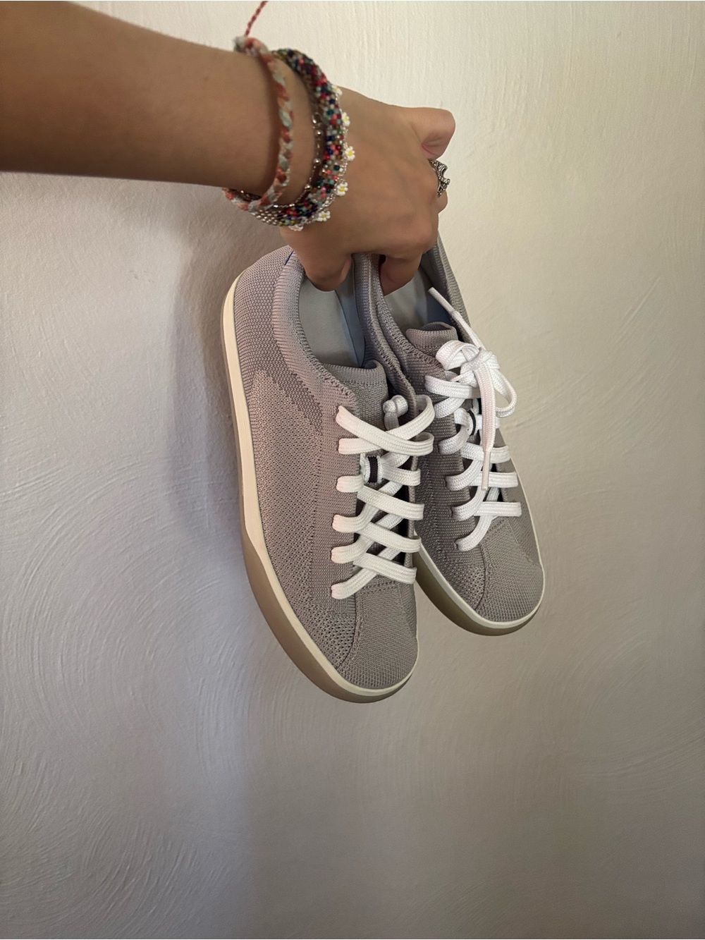 Women’s Rothy’s gray knit fashion sneakers size 6.5